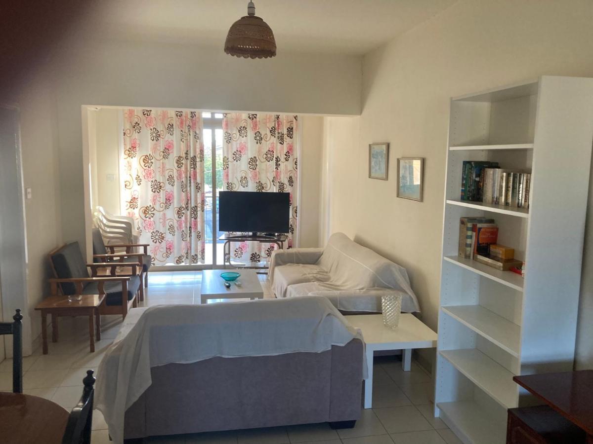 Ekali House Apartments ลิมาซอล ภายนอก รูปภาพ