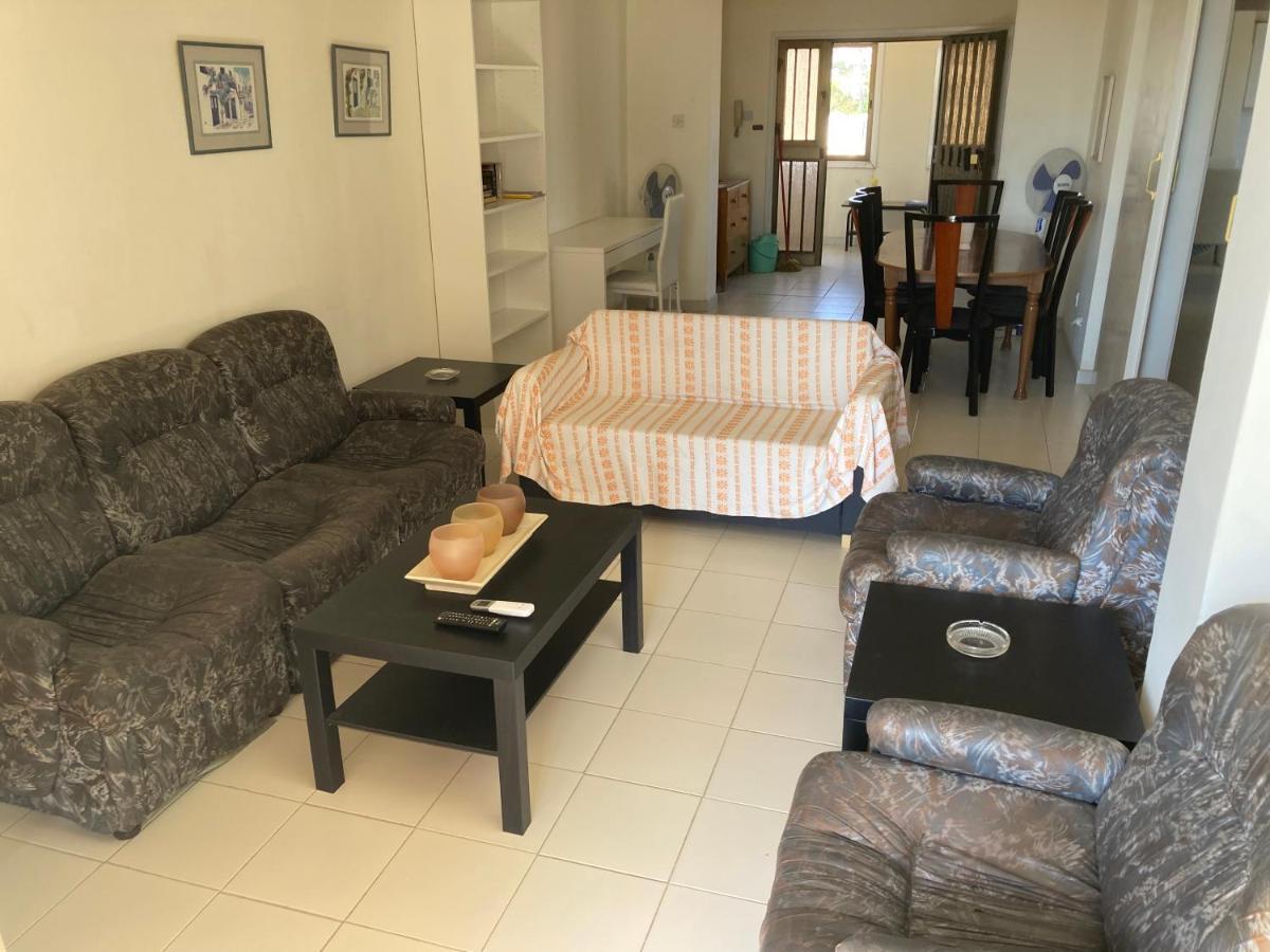 Ekali House Apartments ลิมาซอล ภายนอก รูปภาพ