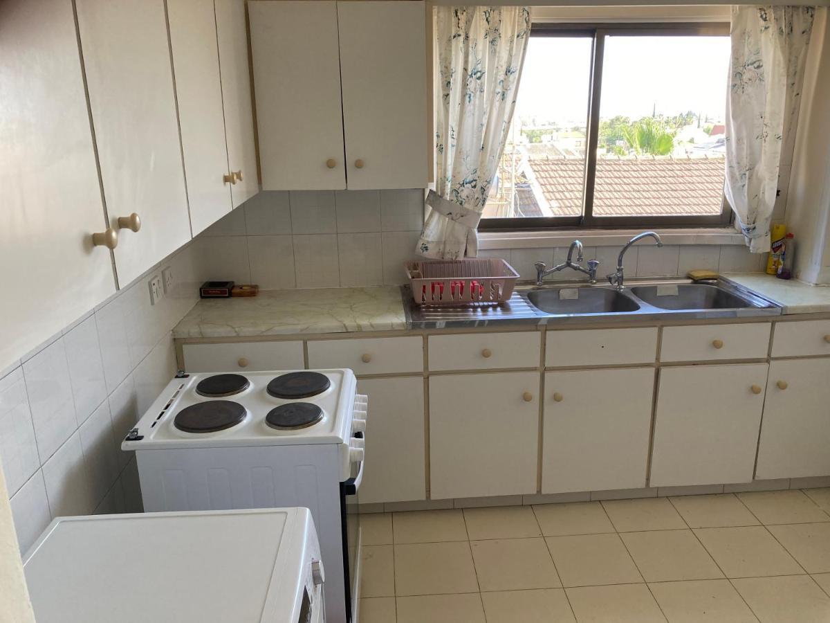 Ekali House Apartments ลิมาซอล ภายนอก รูปภาพ