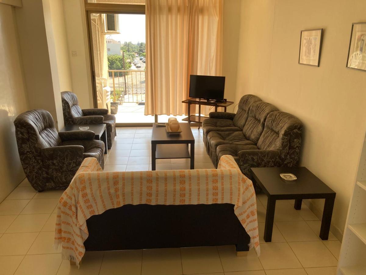 Ekali House Apartments ลิมาซอล ภายนอก รูปภาพ